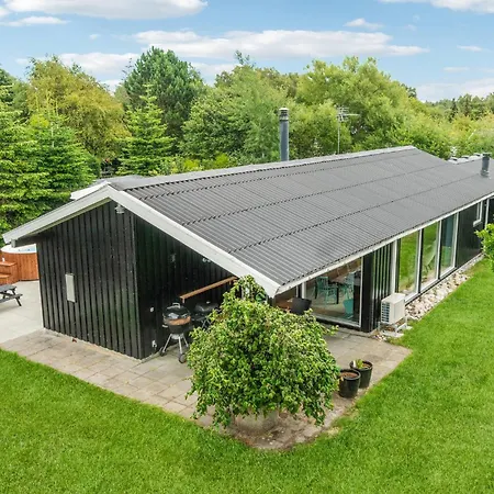 Casa vacanze Awesome In With Sauna Ebeltoft